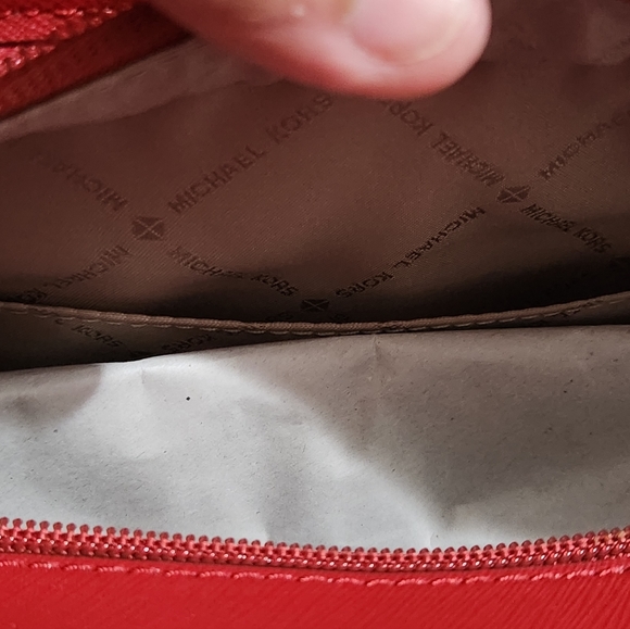 Brand New Michael Kors Jet Set Travel Extra-Small Saffiano Flame Red - Picture 3 of 15